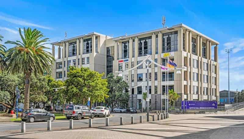 32-34 Mahuhu Crescent, Auckland Central