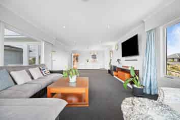 144 Beach Road, Campbells Bay