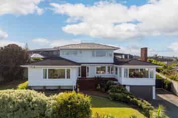 144 Beach Road, Campbells Bay