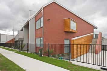 07/26 Railway Street West, Papakura