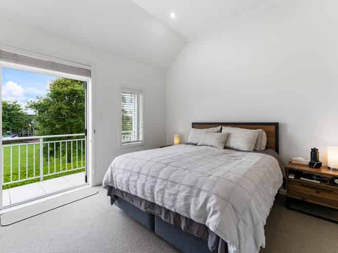 9 Trecarne Street, Karaka