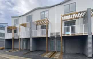 6/2 Moor Avenue, Te Atatu Peninsula