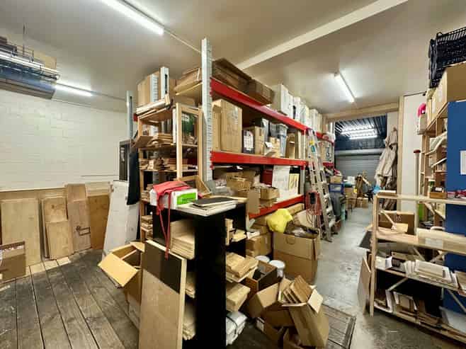 Kingsland showroom with roller door access