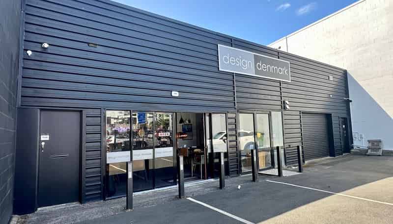 351 New North Road, Kingsland