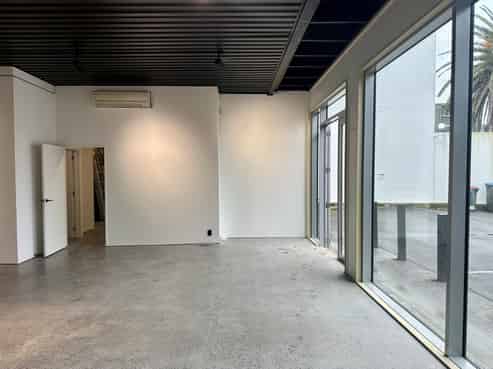 Kingsland showroom with roller door access