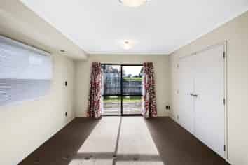 35 Ball Street, Kingswell