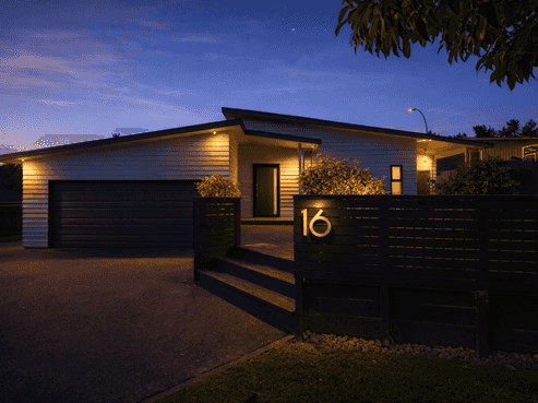 16 Formosa Place, Pyes Pa