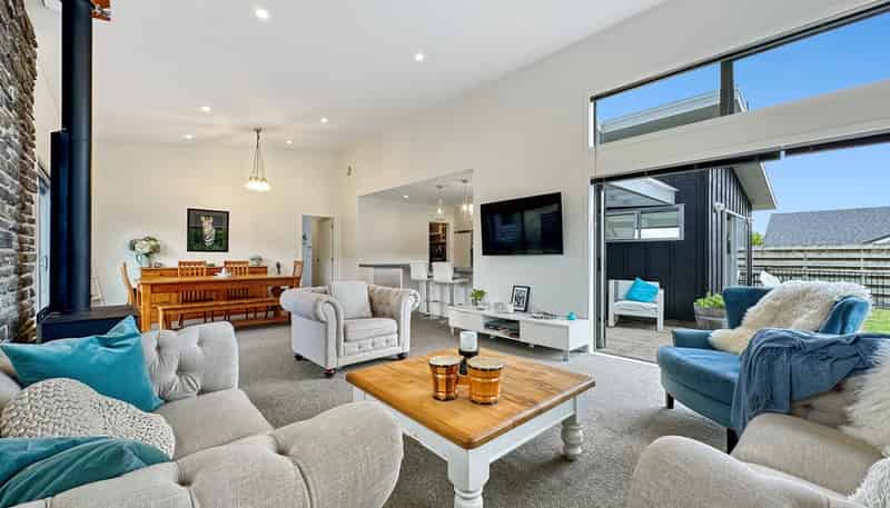 50 Montgomery Crescent, Kinloch