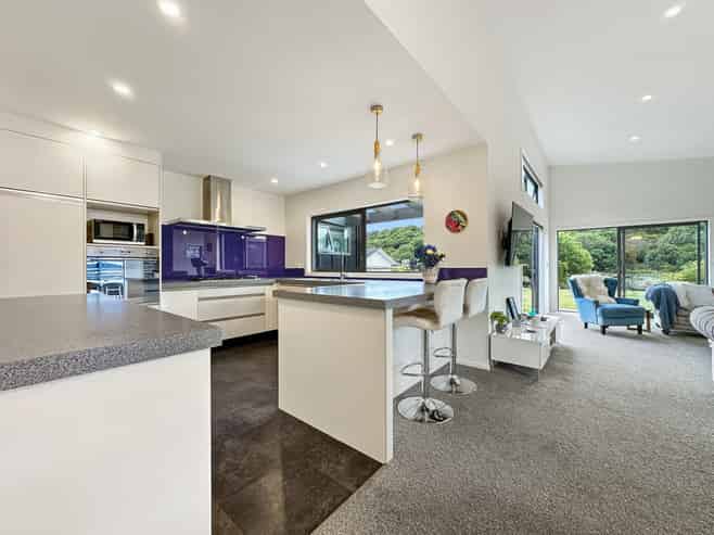 50 Montgomery Crescent, Kinloch