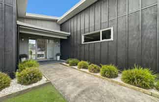 50 Montgomery Crescent, Kinloch