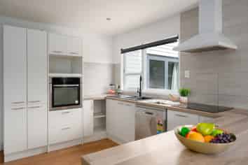 83 Helston Road, Paparangi