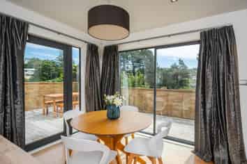 83 Helston Road, Paparangi