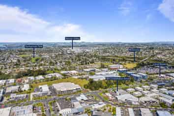 Premium Constellation Drive Showroom Opportunity