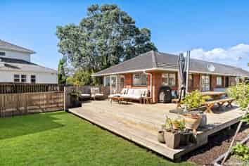 4/236 Lake Road, Hauraki