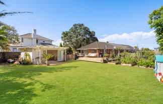 4/236 Lake Road, Hauraki