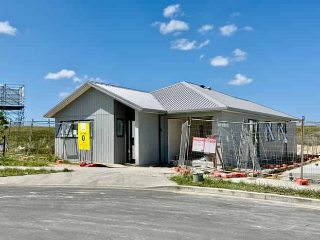 98 Huanui Drive, Orewa