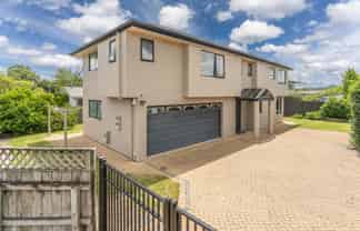 2/54 Hawai Street, Two Mile Bay