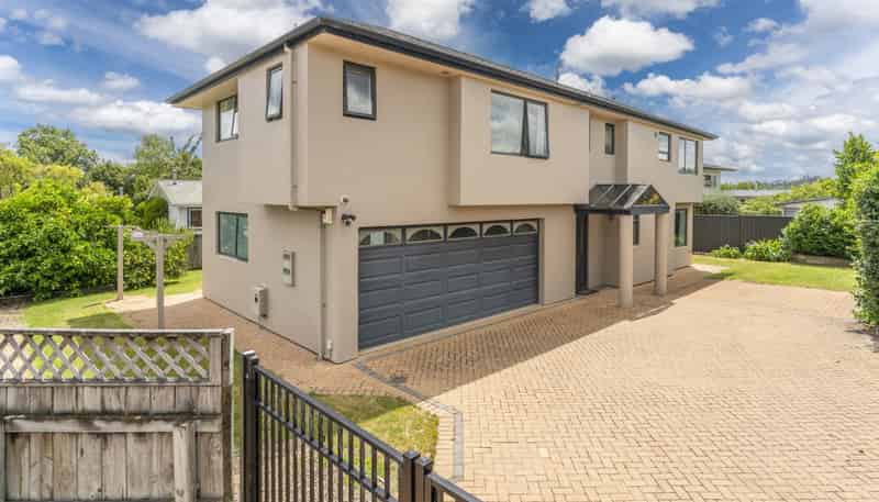 2/54 Hawai Street, Two Mile Bay