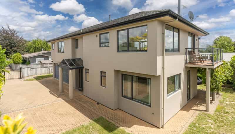 2/54 Hawai Street, Two Mile Bay