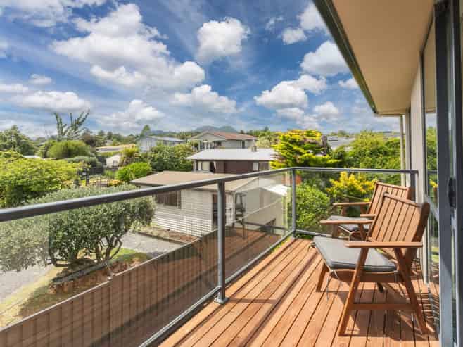 2/54 Hawai Street, Two Mile Bay