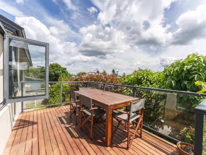 2/54 Hawai Street, Two Mile Bay