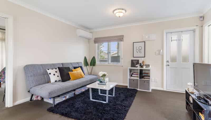 1/148A Church Street, Onehunga
