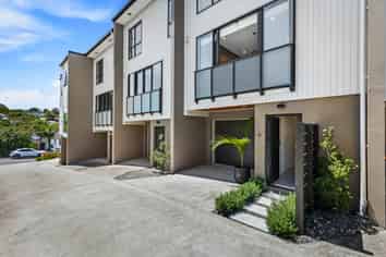 20D Penzance Road, Mairangi Bay