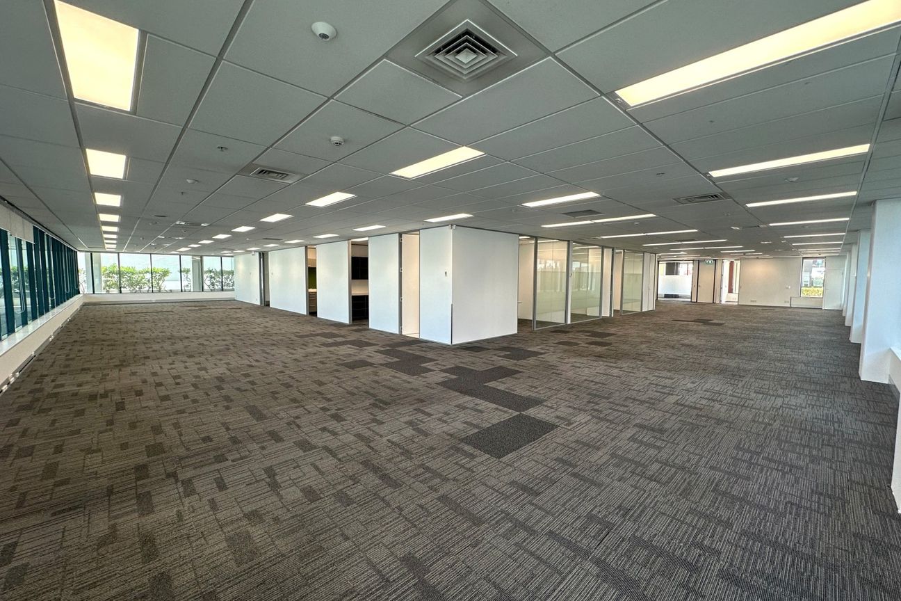 Cost-effective corporate office - Поглед 2