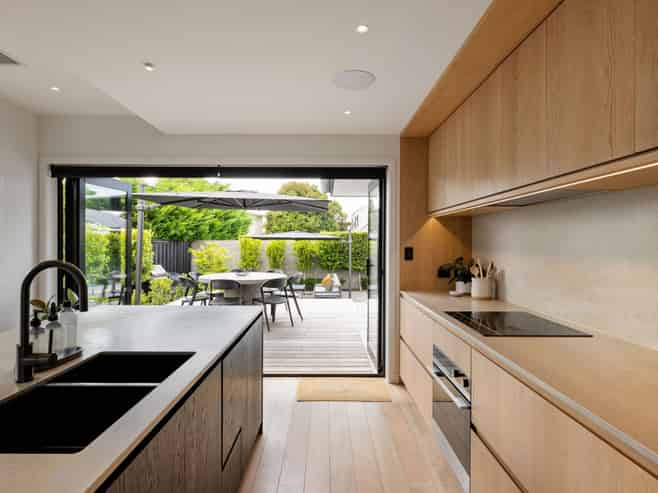 788 River Road, Chartwell