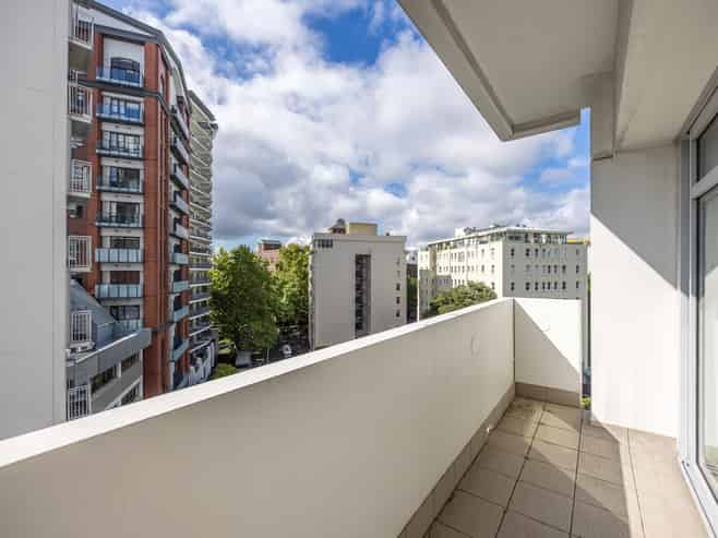 8A/32 Eden Crescent, Auckland Central