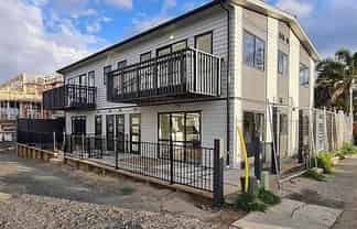  3/12 Pleasant Road, Glen Eden