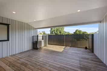 70D Portage Road, New Lynn