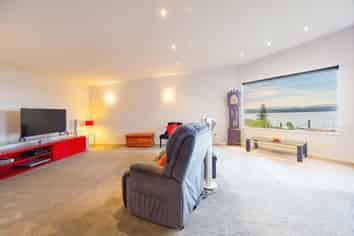 4B Seapoint Road, Bluff Hill