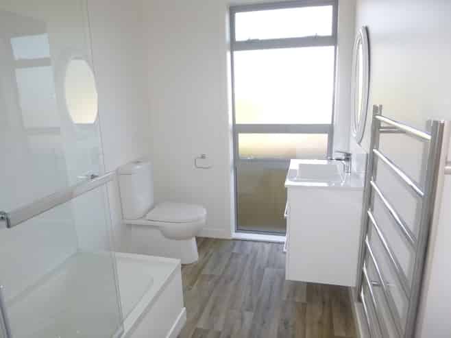 90 Sunstone Crescent, Brown Owl