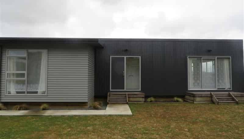 90 Sunstone Crescent, Brown Owl