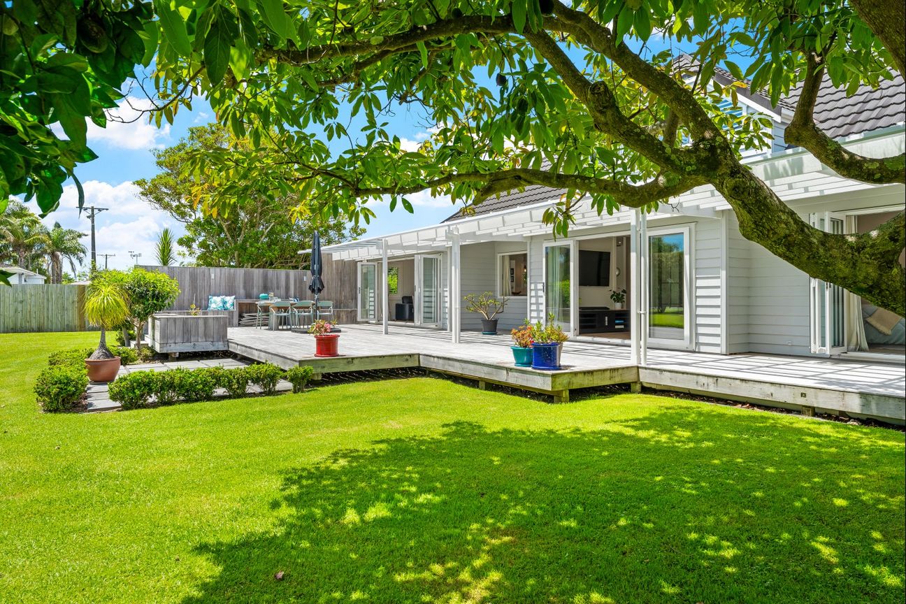 Timeless family home on 2,923sqm - Widok 6