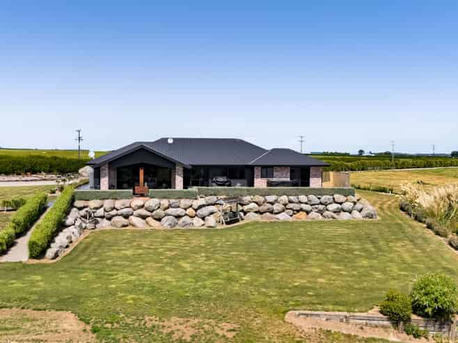 661 Manaia Road, MANAIA