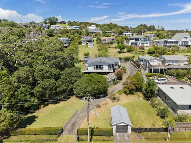 868 Cove Road, Waipu