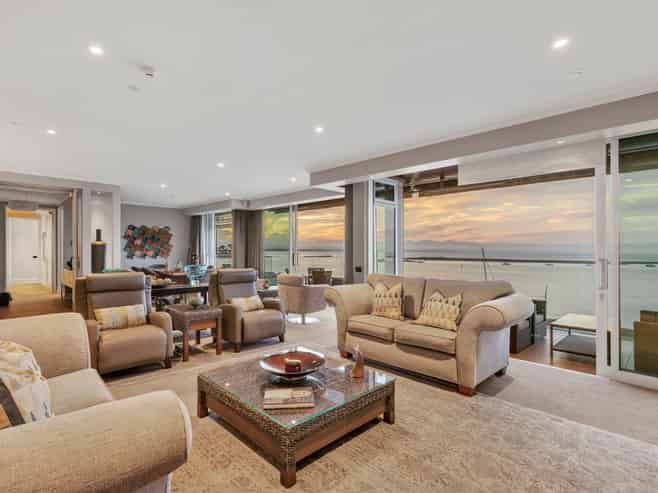 208/283 Wakefield Quay, STEPNEYVILLE