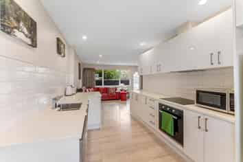 4/82 Holly Road, Saint Albans