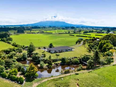 4019 Mountain Road, Stratford