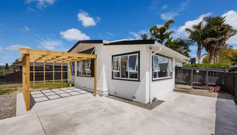 16 Thomson Street, West End