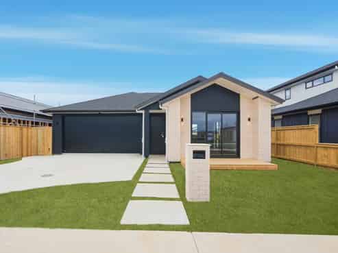 8 Kakano Street, Clevedon