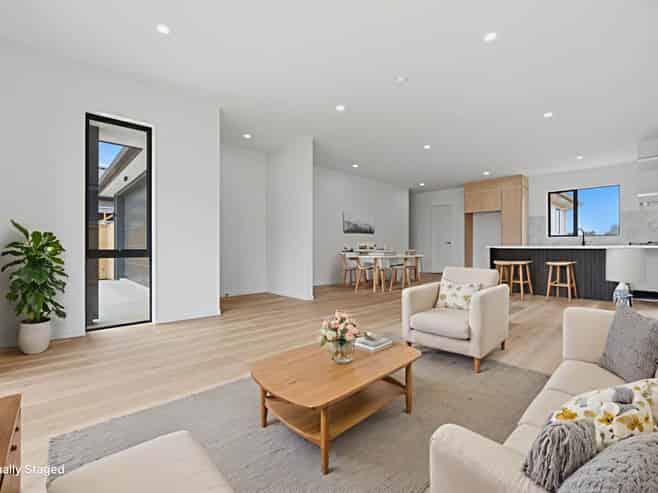 8 Kakano Street, Clevedon