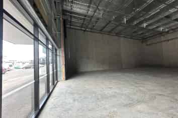 New Retail / Warehouse in Westgate