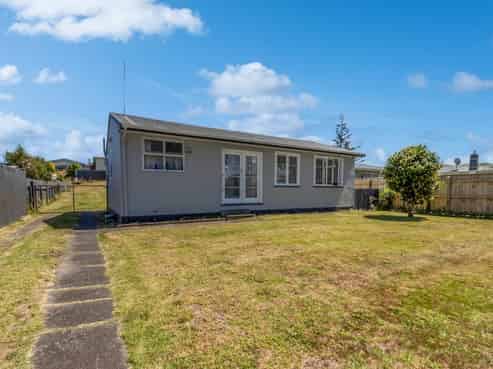 63 Thatcher Street, Castlecliff