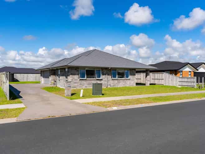 30 Kaurinui Crescent, One Tree Point