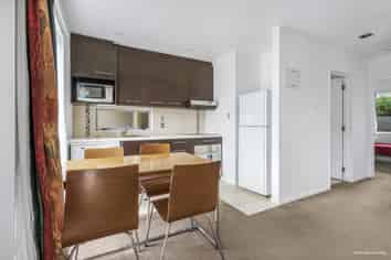 2/18 Lorne Street, Melville