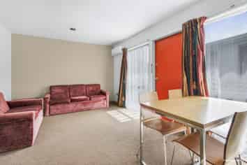 2/18 Lorne Street, Melville