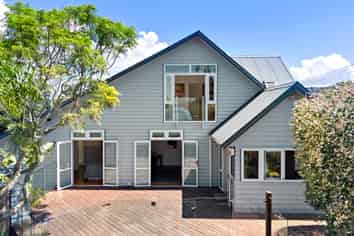 83B Sale Street, Cockle Bay